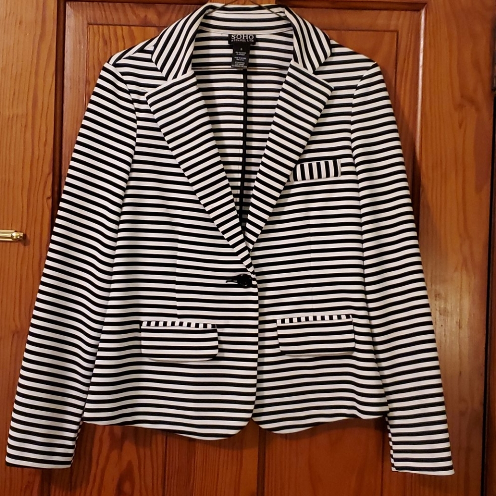 SOHO Apparel LTD. Jacket/Blazer
